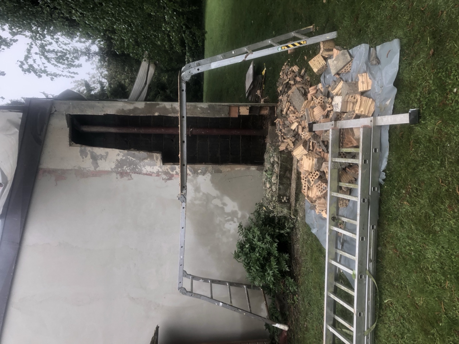 Façade avant ravalement — chantier de maçonnerie MI Rénovation à Lausanne