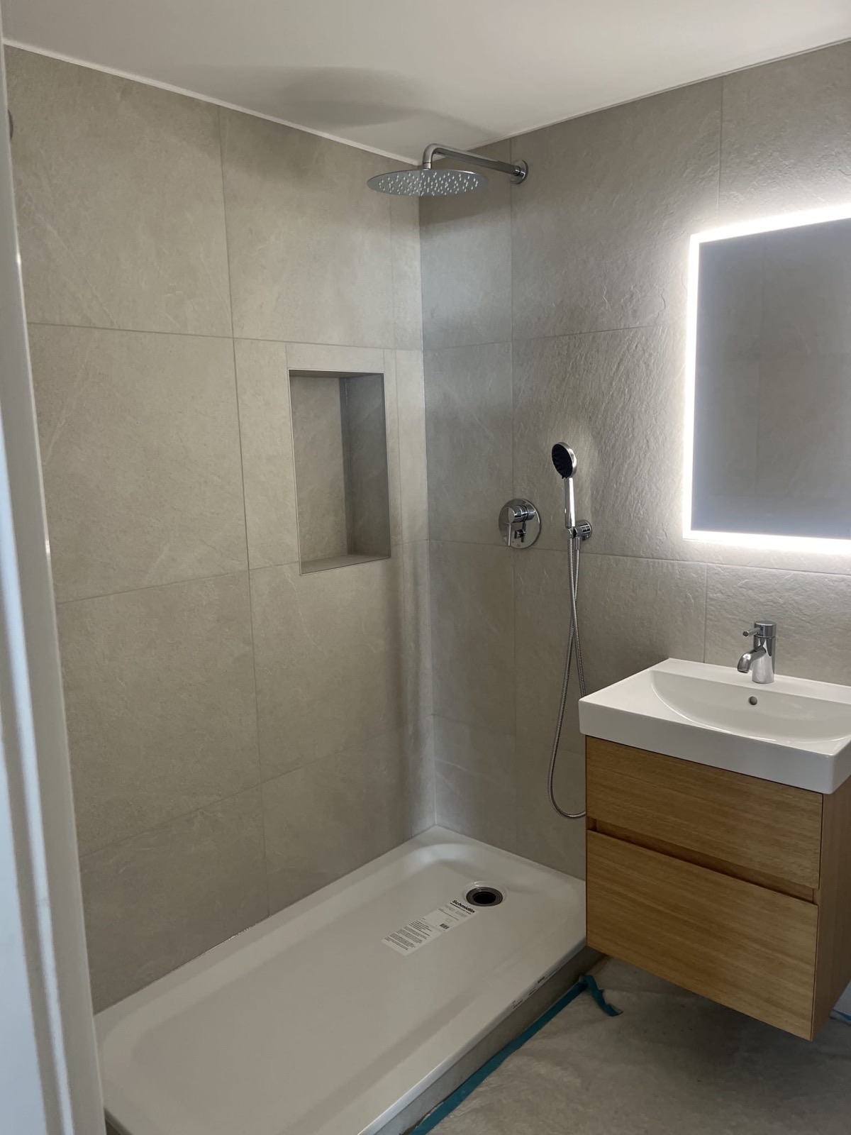 Douche italienne à Lausanne — sanitaire MI Rénovation